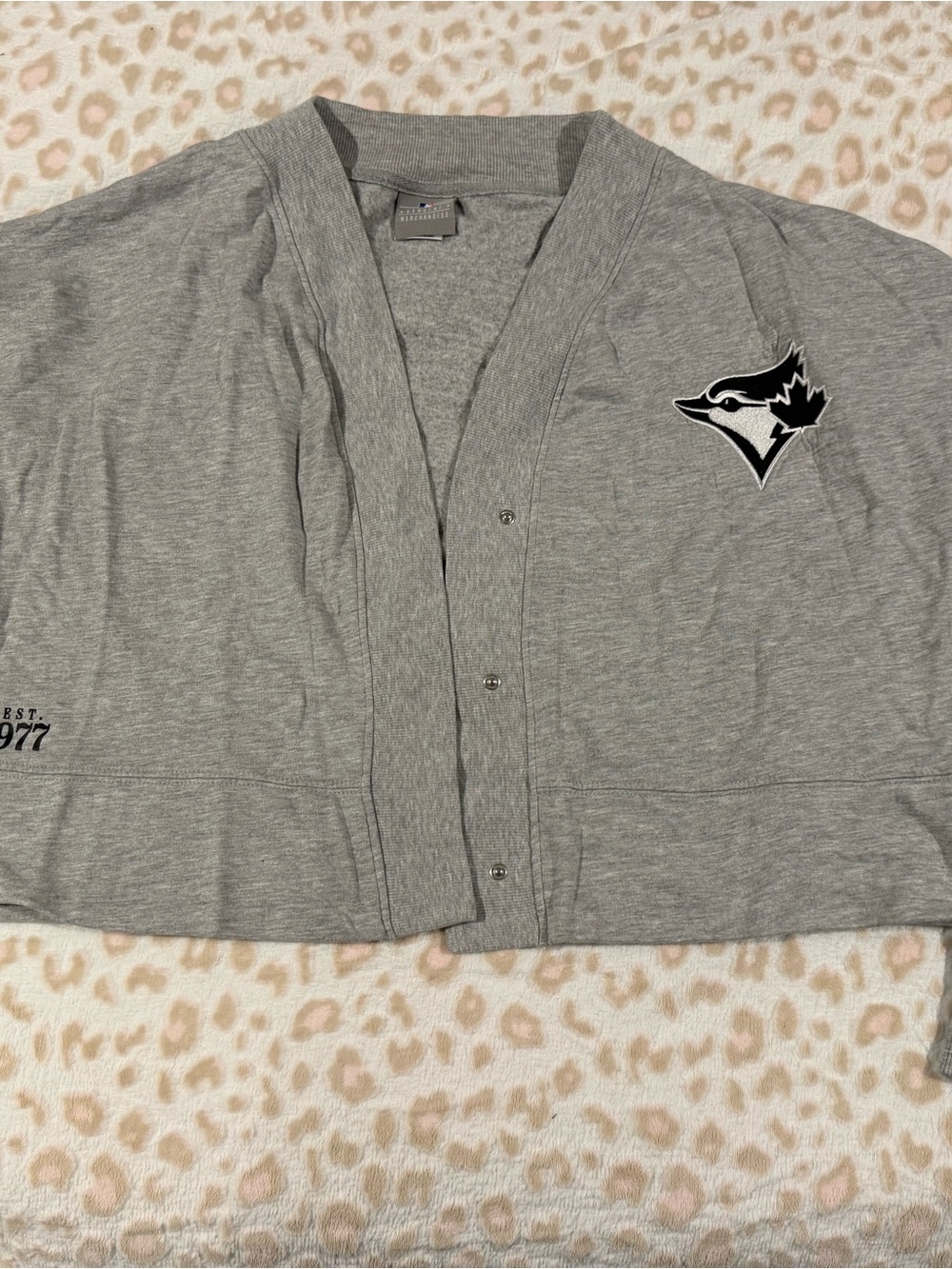Genuine Merchandise Gray Toronto Blue Jays Logo Cropped Sweater